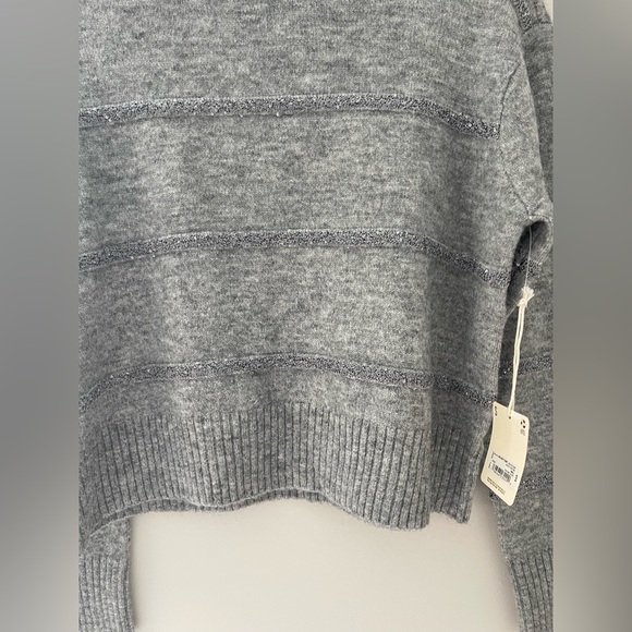 a.n.a Charcoal Gray Women's Crew Neck Sweater - Picture 3 of 7